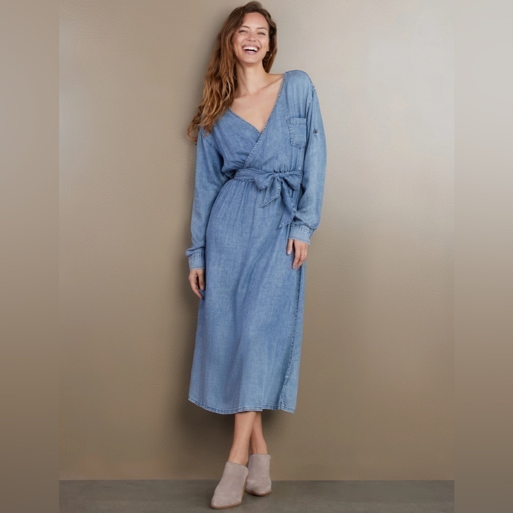 Wash Lab Crossover Dress in Circle Blue. Size XS